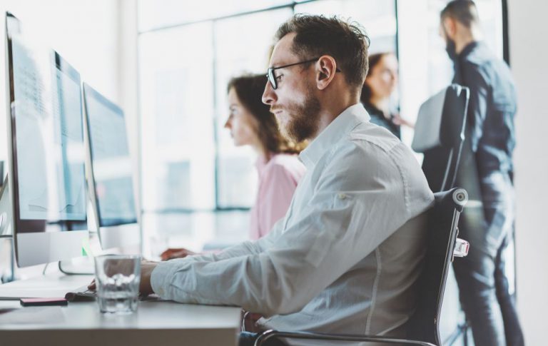 6-motivos-para-implementar-a-computacao-em-nuvem-na-sua-empresa.jpeg
